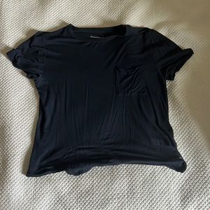 Abercrombie navy t shirt